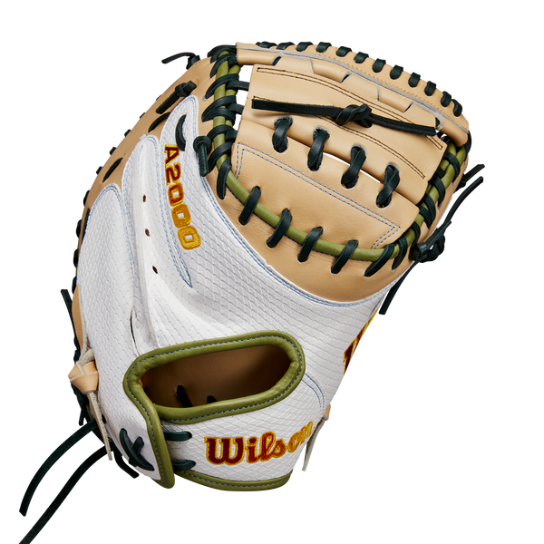 2024 Wilson A2000 34" Sashel Palacios Fastpitch Softball Catchers Mitt - WBW10273934