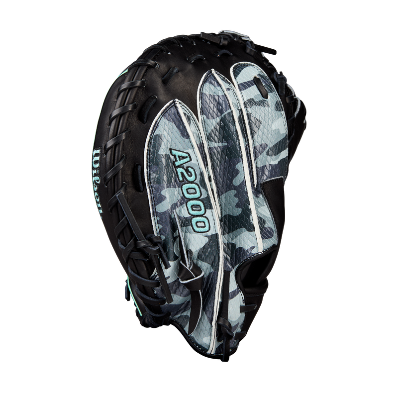 2025 Wilson A2000 Austin Wells Game Model 34" Catchers Mitt - WBW10349434